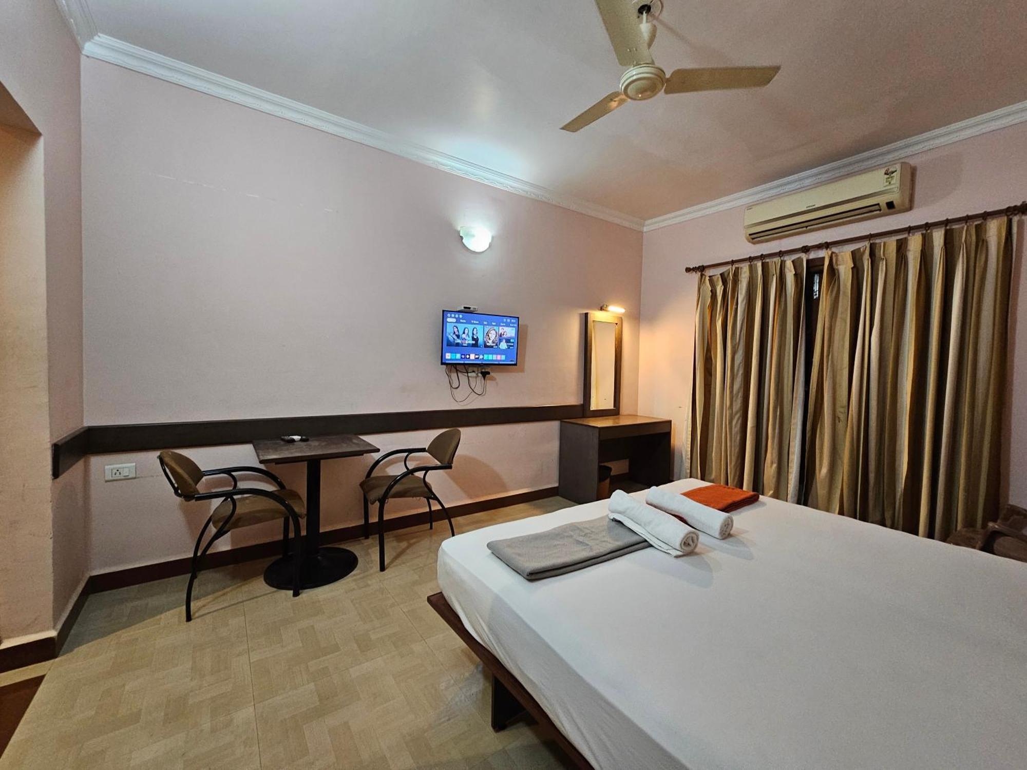The Pentacon A Resort Canacona Exterior photo