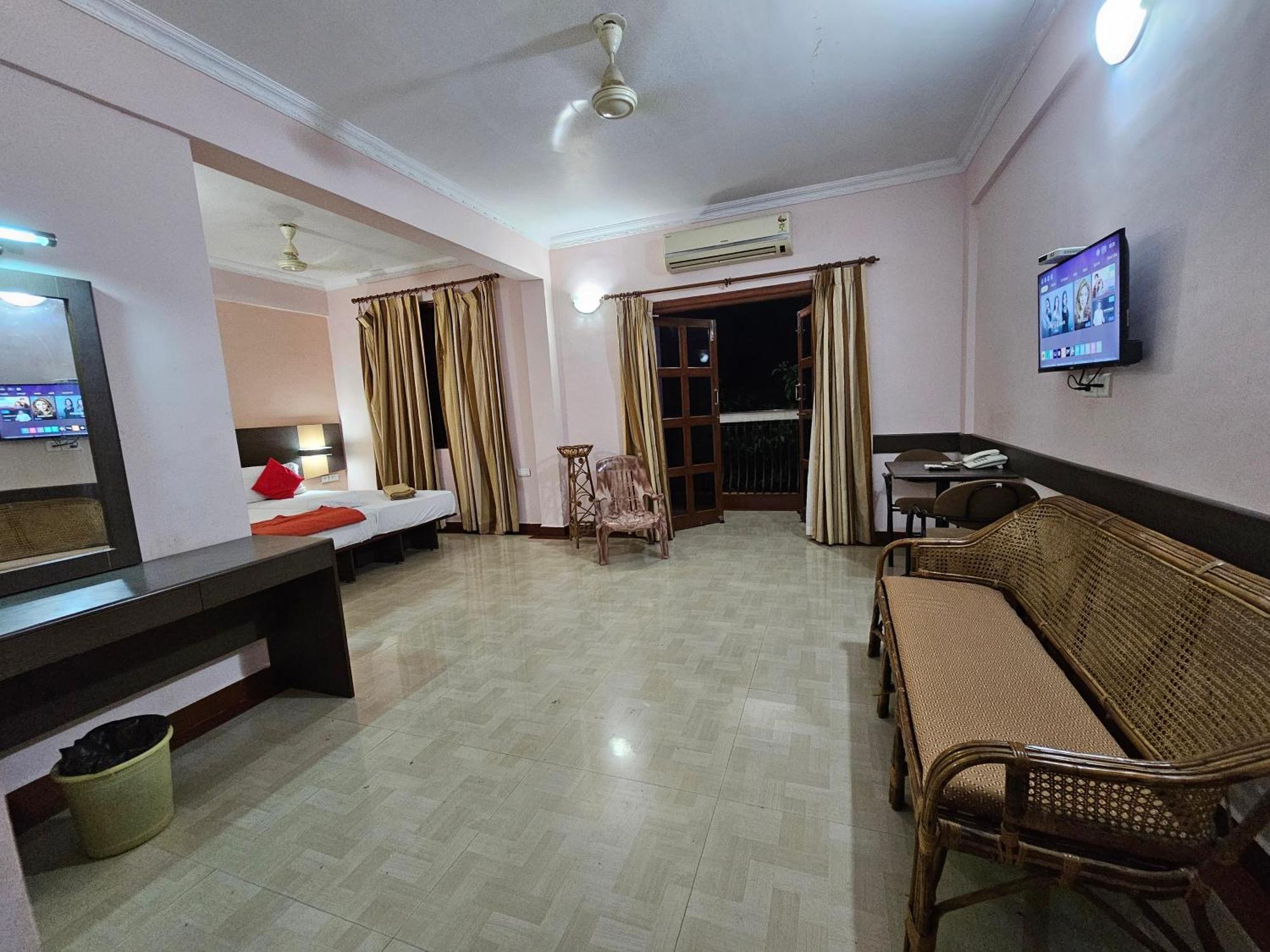 The Pentacon A Resort Canacona Exterior photo
